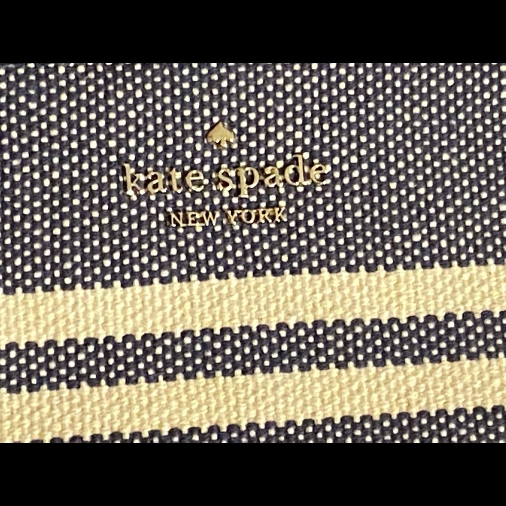 Kate spade pouch - Picture 2 of 3